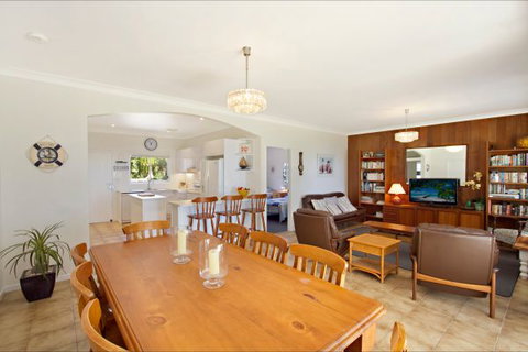 Orion Beach House - Jervis Bay - QLD Tourism 7