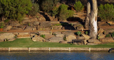 Riverbush Cottages - QLD Tourism 5