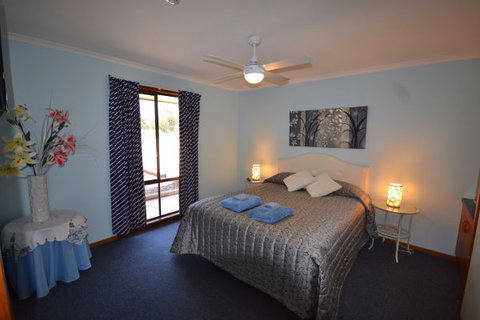 Riverbush Cottages - QLD Tourism 8