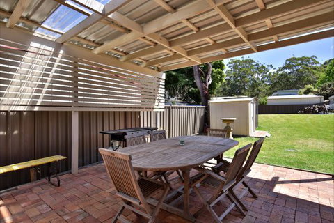 Sandy Toes Beach House - QLD Tourism 1