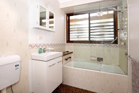 Sandy Toes Beach House - QLD Tourism 5