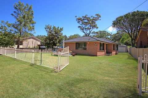 Sandy Toes Beach House - QLD Tourism 6