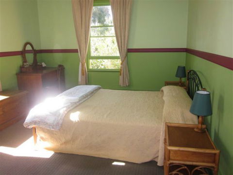Settlers Arms Hotel - Queensland Tourism 2