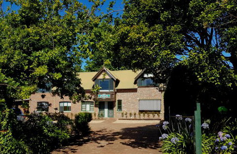 The Berry Inn - QLD Tourism 0