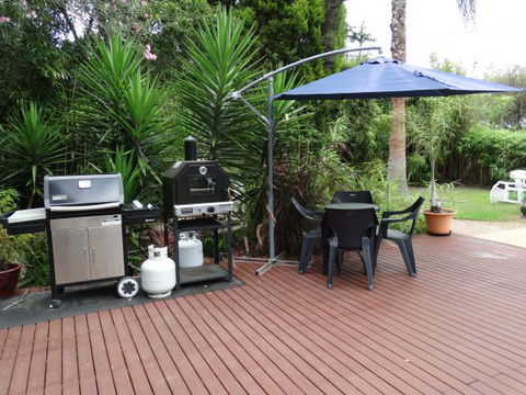 The Esplanade Motel - QLD Tourism 7