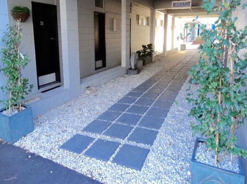 The Esplanade Motel - QLD Tourism 8