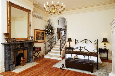 The Suites, Villa Belgravia - QLD Tourism 1