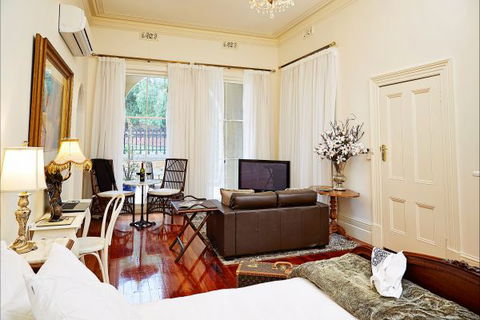 The Suites, Villa Belgravia - QLD Tourism 6