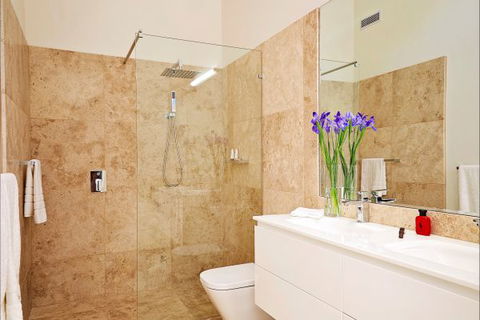 The Suites, Villa Belgravia - QLD Tourism 8