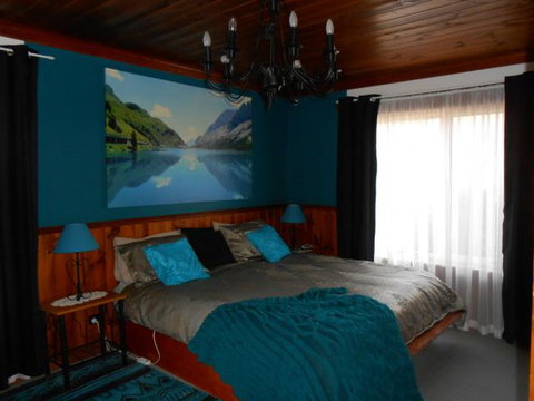 Tidelines Of Bicheno - Queensland Tourism 2