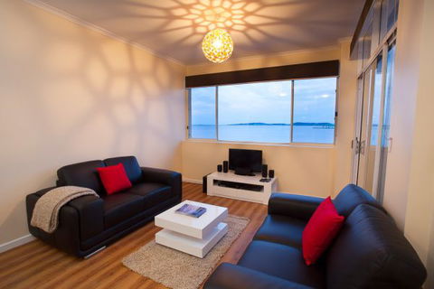 Waterscape Holiday Apartment - QLD Tourism 0