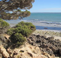 Wallaby Beach House - QLD Tourism