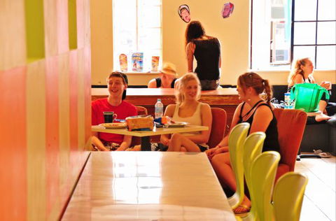 Westend Backpackers - Queensland Tourism 3