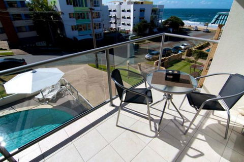 Merrima Court Holidays - Queensland Tourism 3