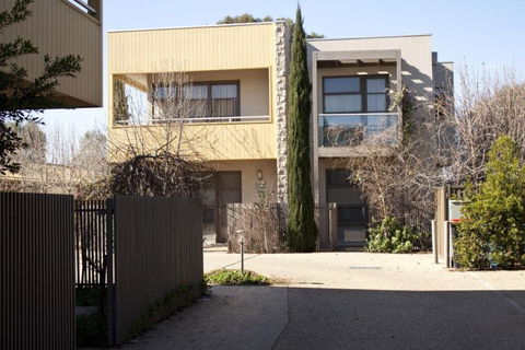 Central Shepparton Apartments - QLD Tourism 0