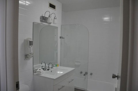 City Park Hotel - QLD Tourism 10