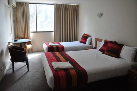 City Park Hotel - QLD Tourism 12