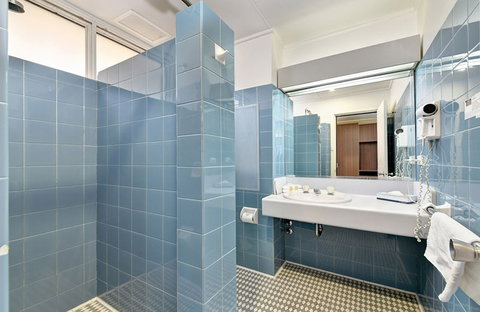 Red Star Hotel West Ryde - QLD Tourism 6