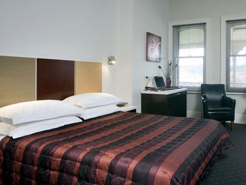 Auldington Hotel - QLD Tourism 3