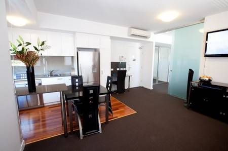 B7 Honeysuckle Apartments - QLD Tourism 0