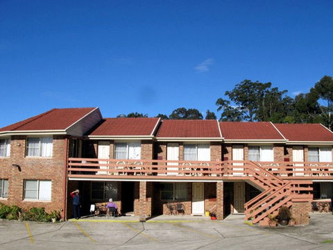 Beach Drive Motel - QLD Tourism 4