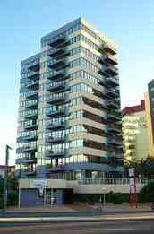 Beachfront Towers Holiday Apartments - Queensland Tourism 0
