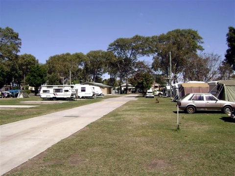 Beachmere RSL Caravan Park - QLD Tourism 0