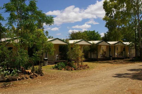 Bedrock Village Caravan Park - Queensland Tourism 0