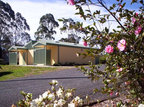 Bega Caravan Park - Queensland Tourism 0