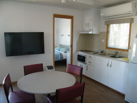 Bega Caravan Park - Queensland Tourism 2