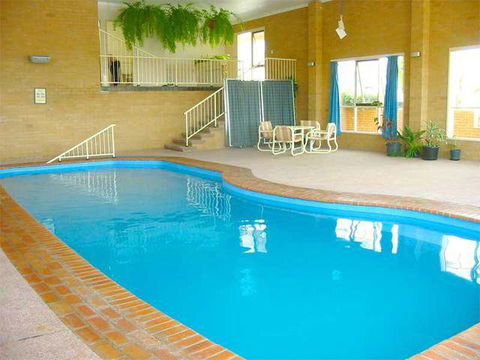 Bega Village Motor Inn - Queensland Tourism 0