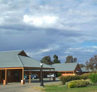 Bishop's Lodge Motor Inn - QLD Tourism
