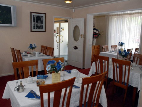 Blue & White Lodge - QLD Tourism 4