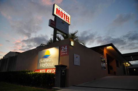 Bluewater Harbour Motel - Bowen - QLD Tourism 1
