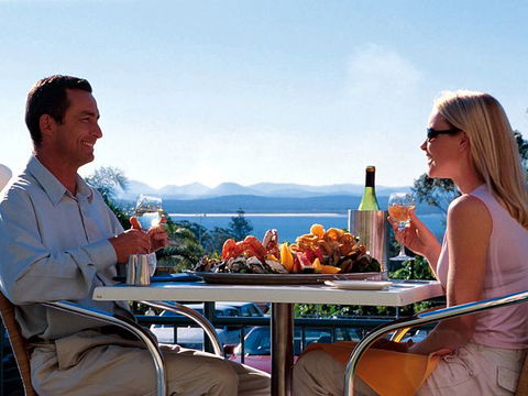 Boathouse Resort Tea Gardens - QLD Tourism 2