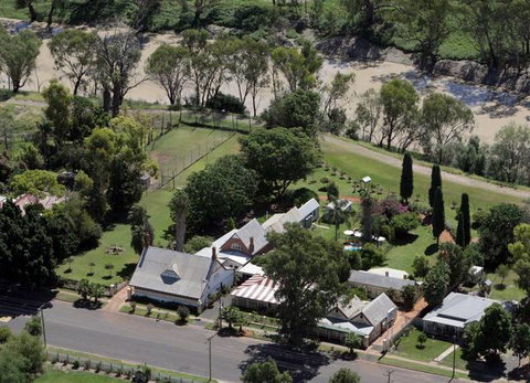 Bourke Riverside Motel - QLD Tourism 4