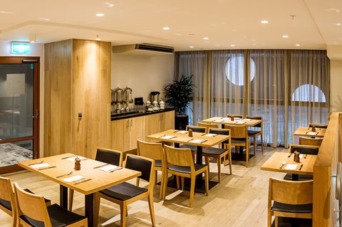 Brady Hotels Central Melbourne - QLD Tourism 8