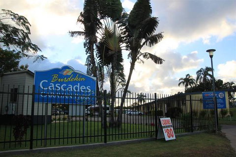 Burdekin Cascades Caravan Park - QLD Tourism 0