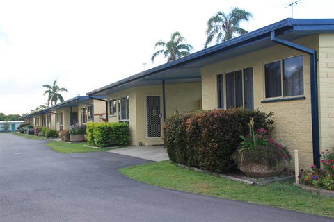Burdekin Cascades Caravan Park - QLD Tourism 1