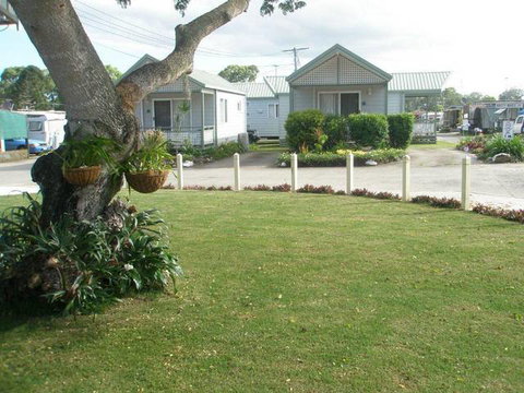 Caboolture River Caravan Park - QLD Tourism 1