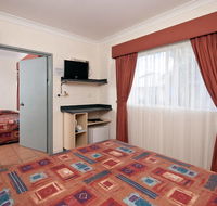 Cairns Queens Court - QLD Tourism
