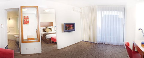Cambridge Hotel Sydney - QLD Tourism 1