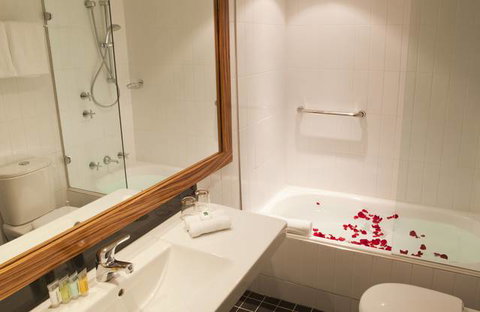 Cambridge Hotel Sydney - QLD Tourism 4