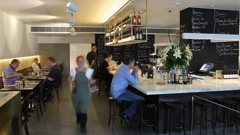 Cambridge Hotel Sydney - QLD Tourism 5