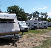 Canberra Carotel Motel  Caravan Park - Queensland Tourism