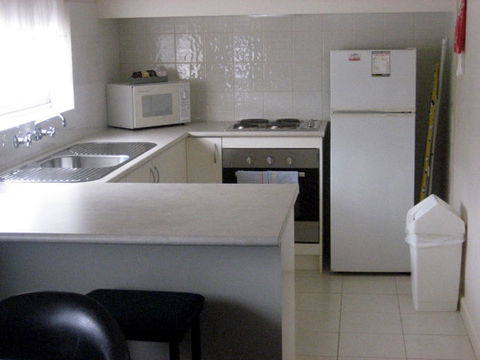 Carnegie Motor Inn - QLD Tourism 2