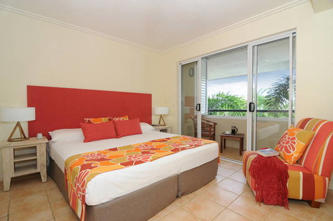 Cayman Villas Port Douglas - Queensland Tourism 2