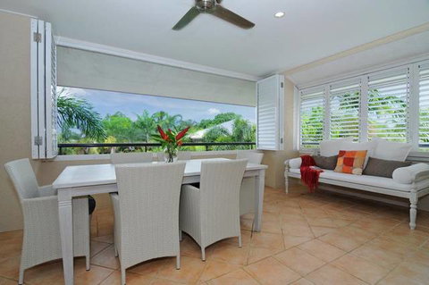 Cayman Villas Port Douglas - Queensland Tourism 4