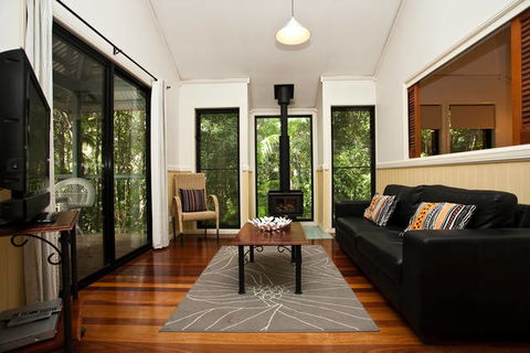Cedar Creek Lodges At Thunderbird Park™ - QLD Tourism 0