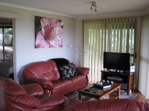 Celestine Retreat - Queensland Tourism 3